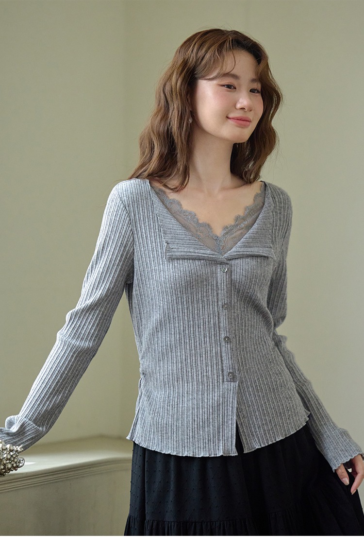 大尺碼蕾絲花邊拼接V領針織衫打底內搭氣質上衣