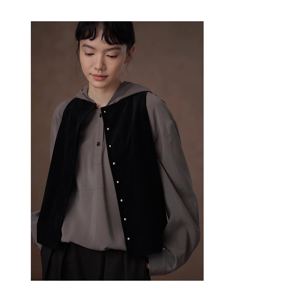 單穿疊穿都精彩柔光高密絲絨馬甲復古金扣合身顯瘦外套