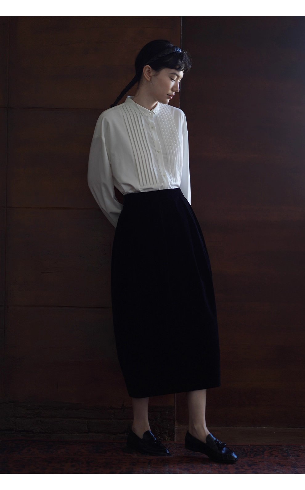 復古回潮小翻領精緻塔克線門襟經典H版型顯瘦通勤襯衫女