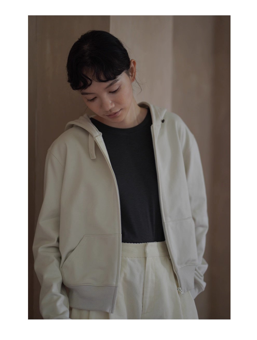 輕鬆休閒高克重親膚100棉針織衛衣布料連帽短版顯瘦外套