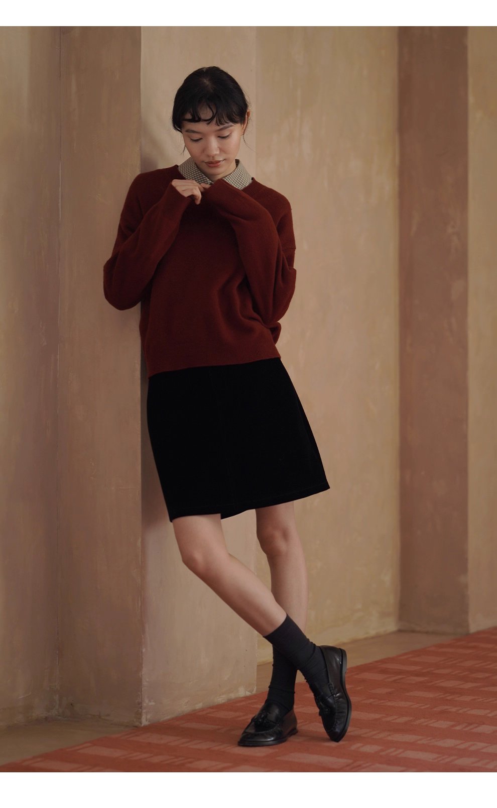 復古勃更第紅顯白柔軟山羊絨羊毛混紡顯瘦V領寬鬆毛衣女