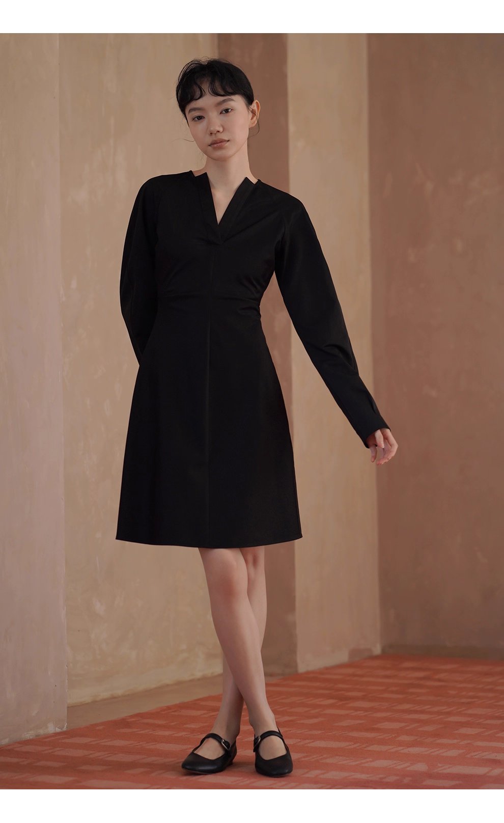 極簡廓形收腰剪裁寬鬆羊腿袖通勤短款顯瘦小個子洋裝