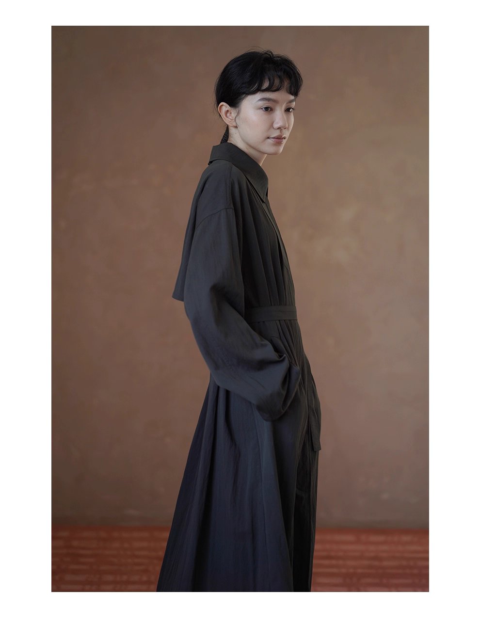 晚潮綠波風衣洋裝微皺肌理感寬鬆腰帶顯瘦通勤外套女