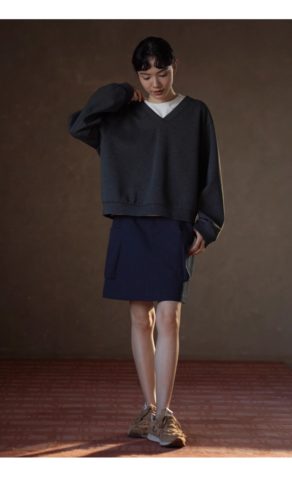 太空旅行衛衣V領寬鬆顯瘦休閒挺括H版落肩百搭短上衣女