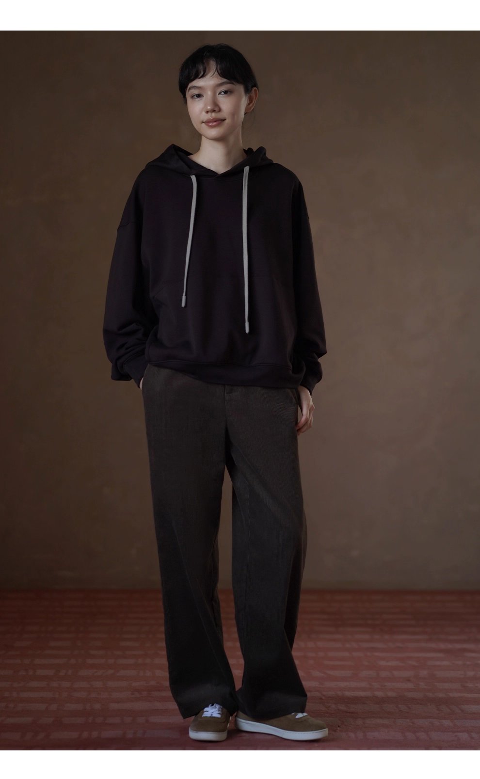 軟糯可可撞色帽繩寬鬆落肩顯瘦休閒疊穿廓形連帽衛衣女,軟糯可可撞色帽繩寬鬆落肩顯瘦休閒疊穿廓形連帽衛衣女,HBEW1122,軟糯可可撞色帽繩寬鬆落肩顯瘦休閒疊穿廓形連帽衛衣女,連帽抽繩,舒適面料