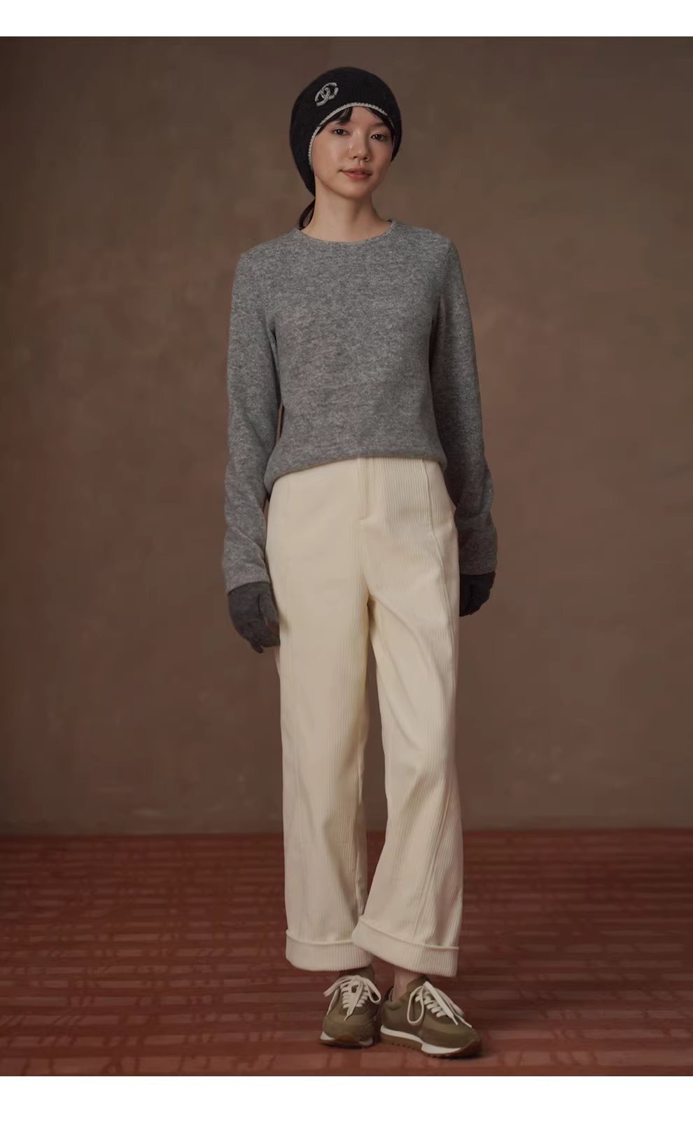 磨毛親膚細膩綿羊毛混紡針織布圓領內搭正肩百搭上衣,磨毛親膚細膩綿羊毛混紡針織布圓領內搭正肩百搭上衣,HBEW1169,磨毛親膚細膩綿羊毛混紡針織布圓領內搭正肩百搭上衣,正肩版型,羊毛混紡