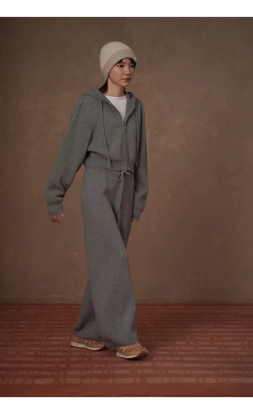 入冬衣櫥基本款彈性棉感圓領合身親膚長袖加厚T恤內搭女,入冬衣櫥基本款彈性棉感圓領合身親膚長袖加厚T恤內搭女,HBEW1170,入冬衣櫥基本款彈性棉感圓領合身親膚長袖加厚T恤內搭女,必備單品,加厚面料