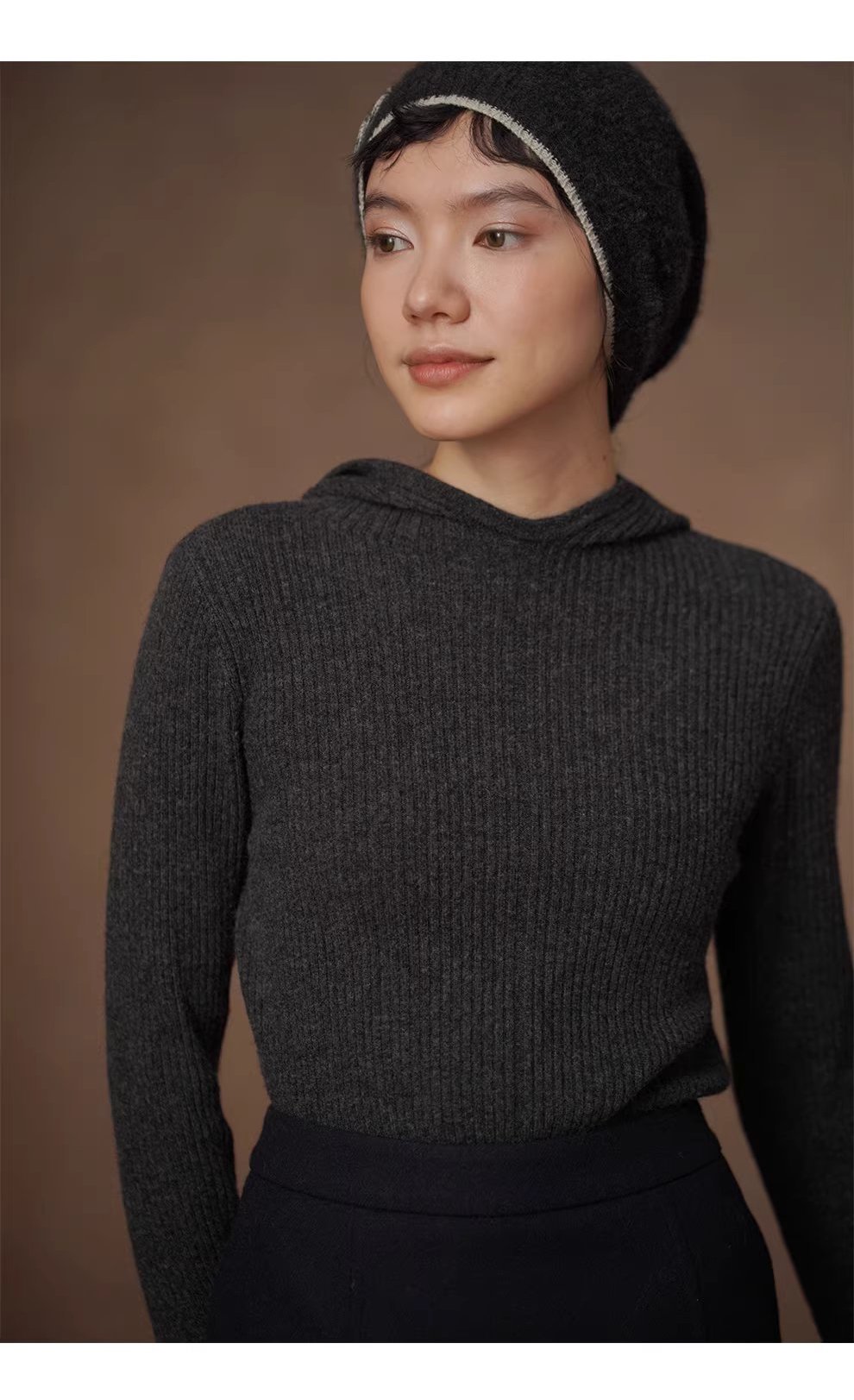 玲瓏顯瘦合身保暖100羊毛親膚蓬鬆連帽疊穿針織通勤上衣,玲瓏顯瘦合身保暖100羊毛親膚蓬鬆連帽疊穿針織通勤上衣,HBEW1176,玲瓏顯瘦合身保暖100羊毛親膚蓬鬆連帽疊穿針織通勤上衣,連帽上衣,羊毛100%