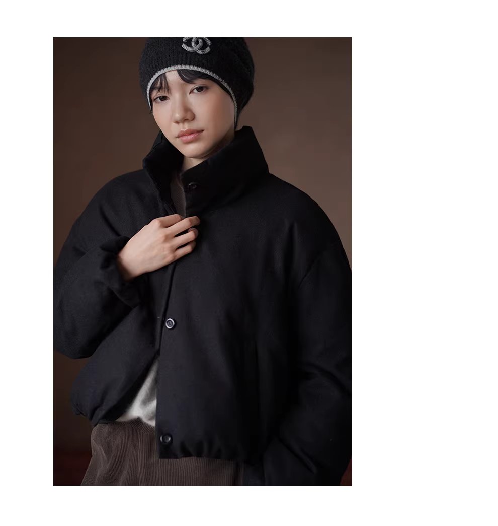 50羊毛混紡柔軟質感挺括立領防風保暖棉服短顯瘦外套,50羊毛混紡柔軟質感挺括立領防風保暖棉服短顯瘦外套,HBEW5120,50羊毛混紡柔軟質感挺括立領防風保暖棉服短顯瘦外套,俐落剪裁,羊毛混紡