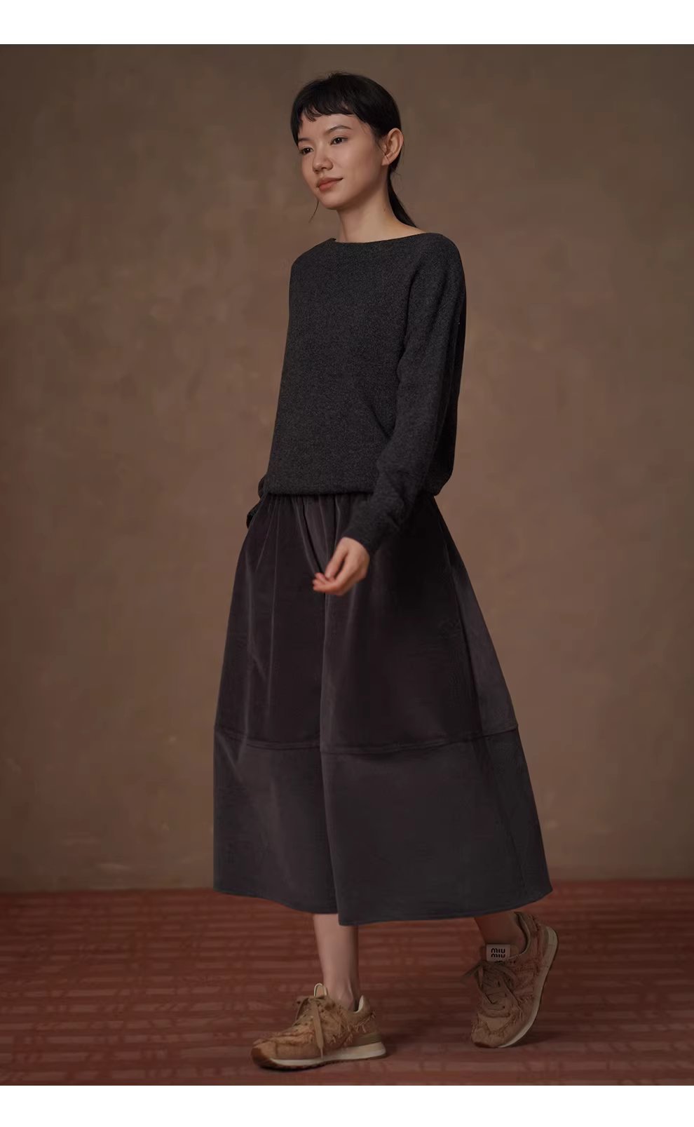 細膩坑條燈芯絨鬆緊高腰顯瘦分割剪裁通勤蓬蓬半身裙女,細膩坑條燈芯絨鬆緊高腰顯瘦分割剪裁通勤蓬蓬半身裙女,HBEW2041,細膩坑條燈芯絨鬆緊高腰顯瘦分割剪裁通勤蓬蓬半身裙女,蓬而不臃,燈芯絨