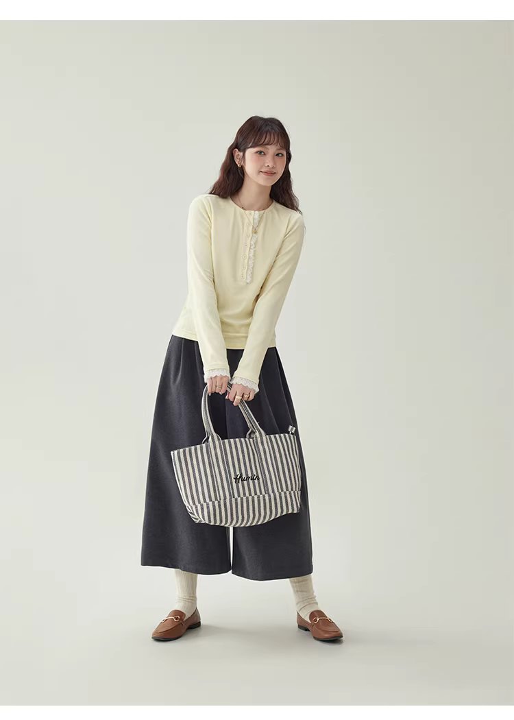 蕾絲拼接半開扣T恤女冬季新款純色打底長袖上衣,蕾絲拼接半開扣T恤女冬季新款純色打底長袖上衣,HBEW1199,蕾絲拼接半開扣T恤女冬季新款純色打底長袖上衣,蕾絲拼接,修身版型