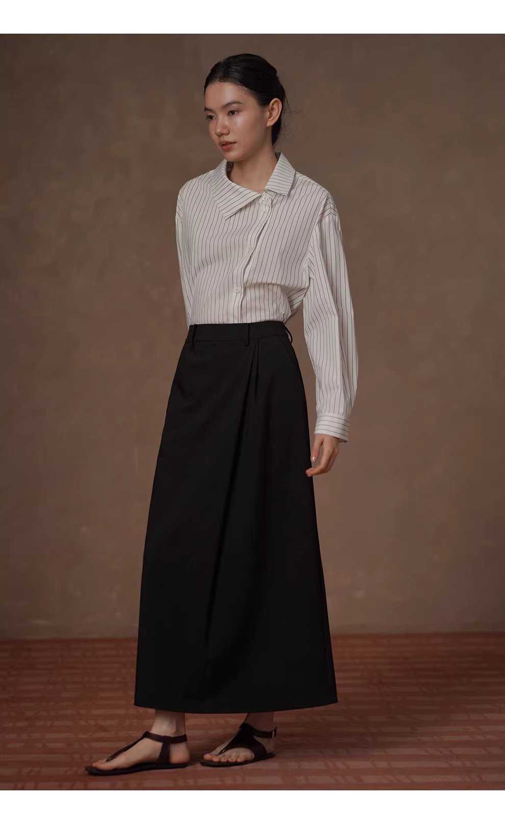 高支品質色織細條紋法式文藝不對稱翻領寬鬆顯瘦襯衫,高支品質色織細條紋法式文藝不對稱翻領寬鬆顯瘦襯衫,HBFS1025,高支品質色織細條紋法式文藝不對稱翻領寬鬆顯瘦襯衫,織面細膩,側面翻領