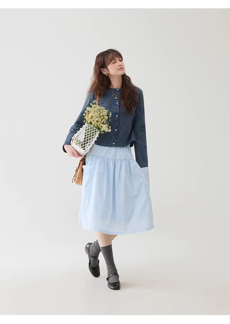 藏青條紋單排扣短款T恤女春季新款韓系長袖上衣,藏青條紋單排扣短款T恤女春季新款韓系長袖上衣,HBFS1029,藏青條紋單排扣短款T恤女春季新款韓系長袖上衣,圓領排扣,撞色橫紋