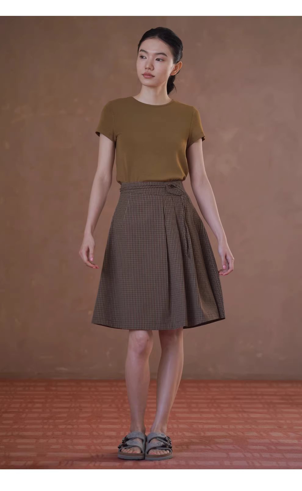 威爾斯學院格紋可調式腰節不規則百褶設計高腰A字裙,威爾斯學院格紋可調式腰節不規則百褶設計高腰A字裙,HBFS2009,威爾斯學院格紋可調式腰節不規則百褶設計高腰A字裙,透氣柔軟,調節腰頭