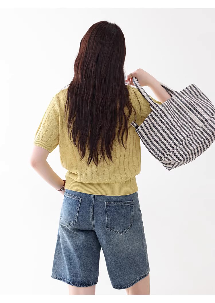 慵懶純色扭花短袖圓領針織衫女夏季新款簡約透氣上衣,慵懶純色扭花短袖圓領針織衫女夏季新款簡約透氣上衣,HBFS1056,慵懶純色扭花短袖圓領針織衫女夏季新款簡約透氣上衣,簡約質感,麻花針織