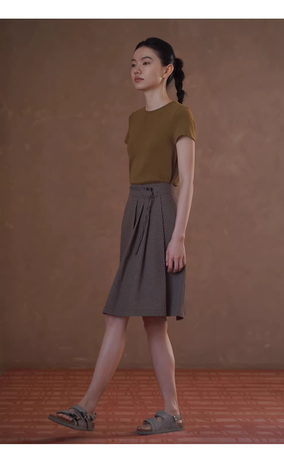 絲滑柔軟上衣彈性不束縛透氣合身顯白基礎圓領短袖T恤女,穿搭,上衣,絲滑柔軟上衣彈性不束縛透氣合身顯白基礎圓領短袖T恤女,HBFS1067,絲滑柔軟上衣彈性不束縛透氣合身顯白基礎圓領短袖T恤女