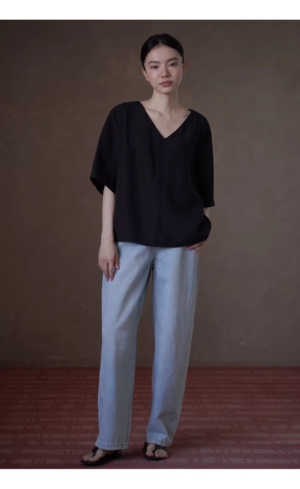 極簡主義精英通勤挺括立體剪裁V領直筒寬鬆顯瘦短袖襯衫,極簡主義精英通勤挺括立體剪裁V領直筒寬鬆顯瘦短袖襯衫,HBFS1073,極簡主義精英通勤挺括立體剪裁V領直筒寬鬆顯瘦短袖襯衫,絲滑面料,直筒寬鬆