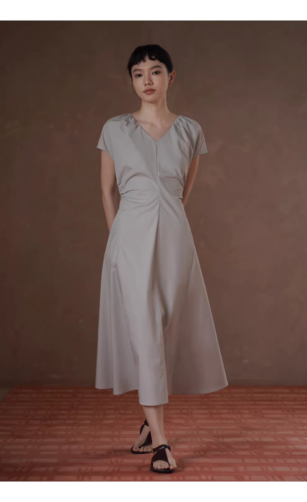 煙雨朦朧氣質洋裝V領捏褶收腰顯瘦立體分割洋裝女,煙雨朦朧氣質洋裝V領捏褶收腰顯瘦立體分割洋裝女,HBFS7038,煙雨朦朧氣質洋裝V領捏褶收腰顯瘦立體分割洋裝女,純棉親膚,高級慵懶