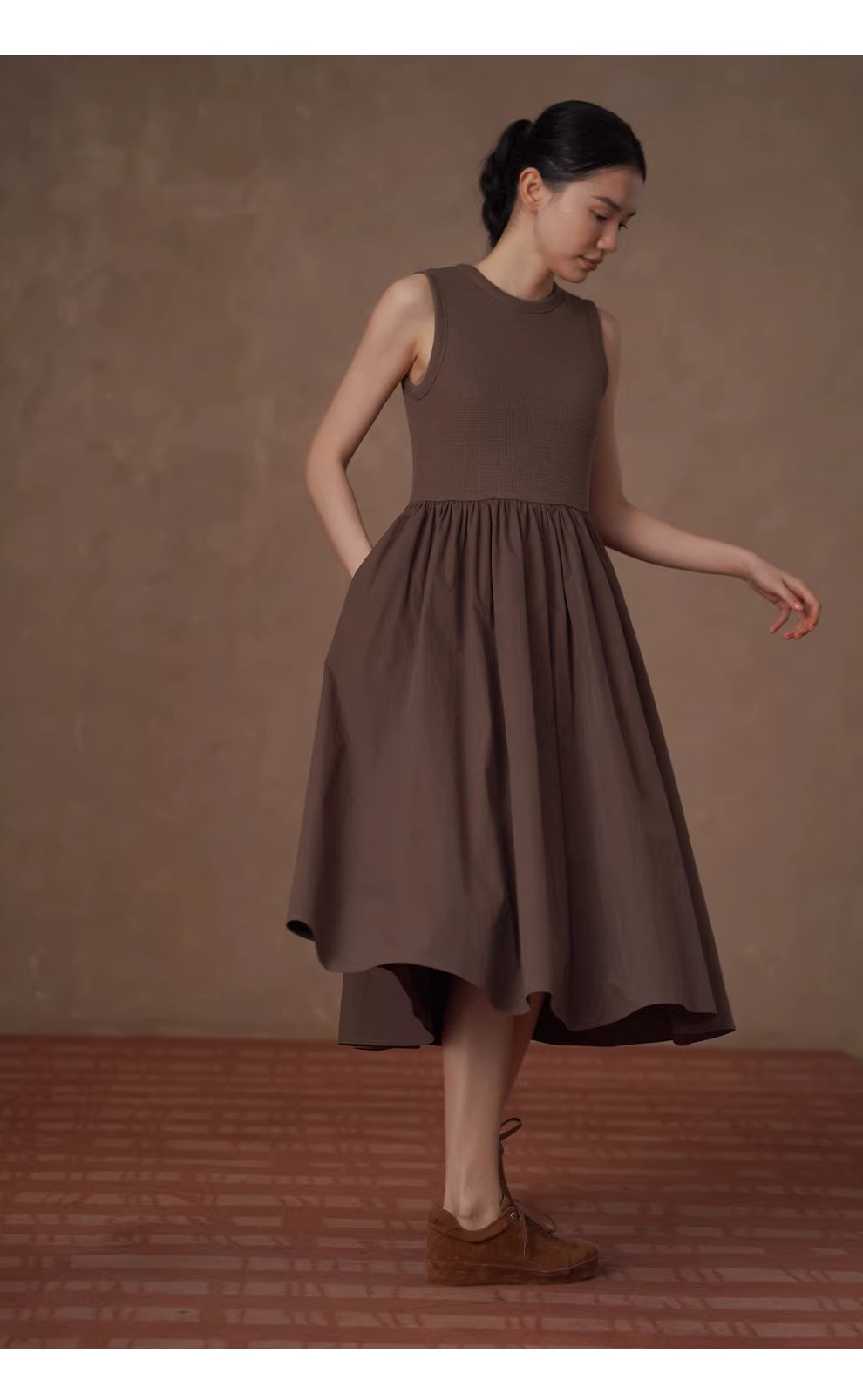 桑莓華夫格拼接高支棉混紡扭褶高腰顯瘦背心蓬蓬連身裙,桑莓華夫格拼接高支棉混紡扭褶高腰顯瘦背心蓬蓬連身裙,HBFS7041,桑莓華夫格拼接高支棉混紡扭褶高腰顯瘦背心蓬蓬連身裙,透氣不悶,高腰傘裙