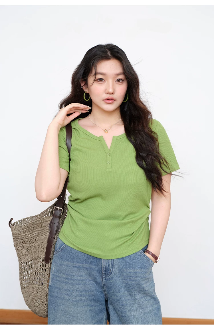 胖mm大尺碼女款正肩綠色短袖T恤女夏2026新款寬鬆多巴胺上衣,胖mm大尺碼女款正肩綠色短袖T恤女夏2026新款寬鬆多巴胺上衣,HBFS1186,胖mm大尺碼女款正肩綠色短袖T恤女夏2026新款寬鬆多巴胺上衣,中大尺碼,半開排扣