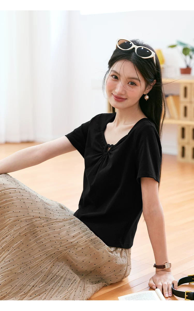 大尺碼夏裝方領黑色短袖T恤女2026新款法式絕美愛心鏤空上衣,大尺碼夏裝方領黑色短袖T恤女2026新款法式絕美愛心鏤空上衣,HBFS1232,大尺碼夏裝方領黑色短袖T恤女2026新款法式絕美愛心鏤空上衣,中大尺碼,愛心簍空
