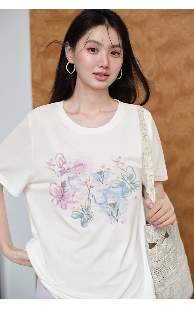 大尺寸胖mm夏裝蝴蝶印花白色短袖T恤女2026新款寬鬆正肩上衣,大尺寸胖mm夏裝蝴蝶印花白色短袖T恤女2026新款寬鬆正肩上衣,HBFS1315,大尺寸胖mm夏裝蝴蝶印花白色短袖T恤女2026新款寬鬆正肩上衣,中大尺碼,文青印花