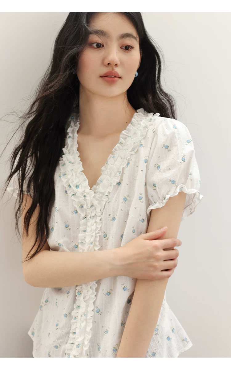 大尺碼法式短袖白襯衫女木耳邊V領上衣女2026夏季碎花襯衣,大尺碼法式短袖白襯衫女木耳邊V領上衣女2026夏季碎花襯衣,HBFS1320,大尺碼法式短袖白襯衫女木耳邊V領上衣女2026夏季碎花襯衣,中大尺碼,荷葉邊領