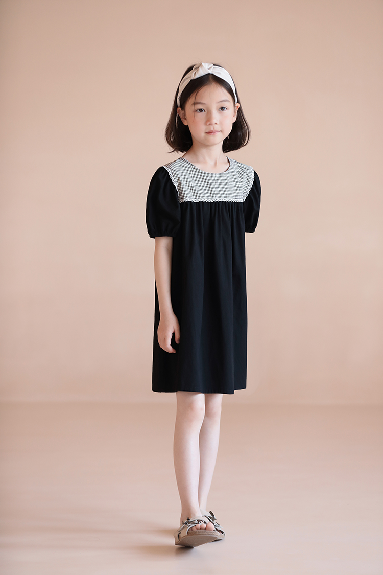日系短袖格子泡泡袖拼接寬鬆連身裙洋裝