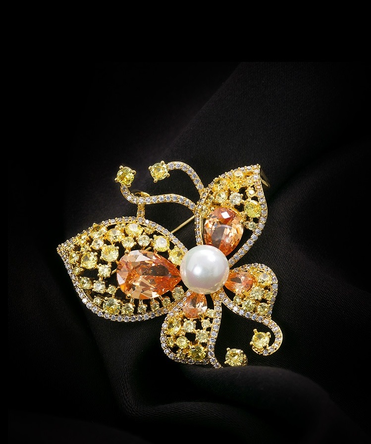 蝴蝶水晶鋯石珍珠胸針女高級感輕奢設計大衣西服別針毛衣胸花配件