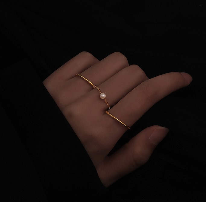 歐美設計新款K金色簡約細邊連體戒指
