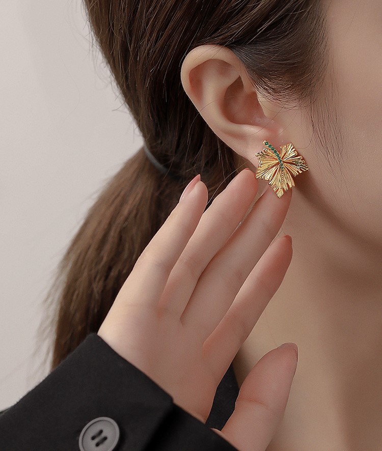 時尚潮流法式楓葉耳環