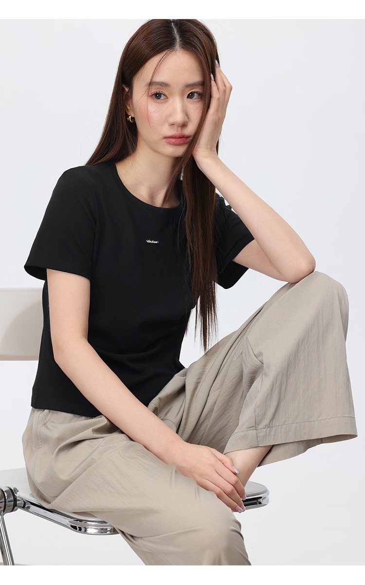短袖顯瘦正肩側開叉t卹女夏裝設計感黑色上衣
