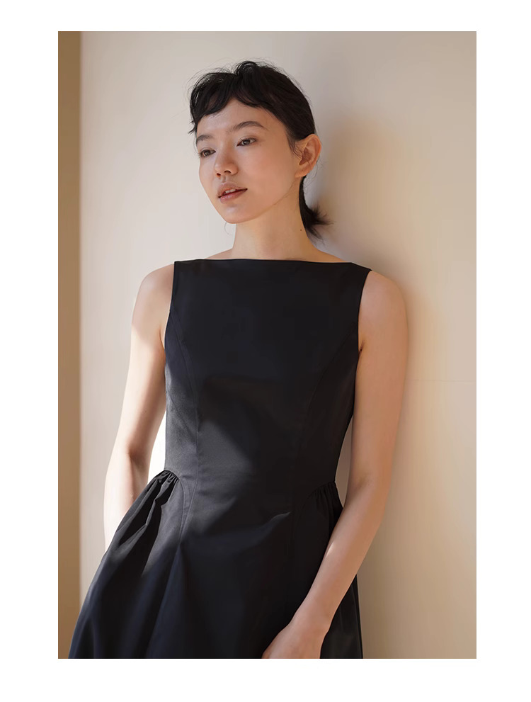 優雅舞者氣質芭蕾風一字領小黑裙立裁收腰顯瘦連身裙女