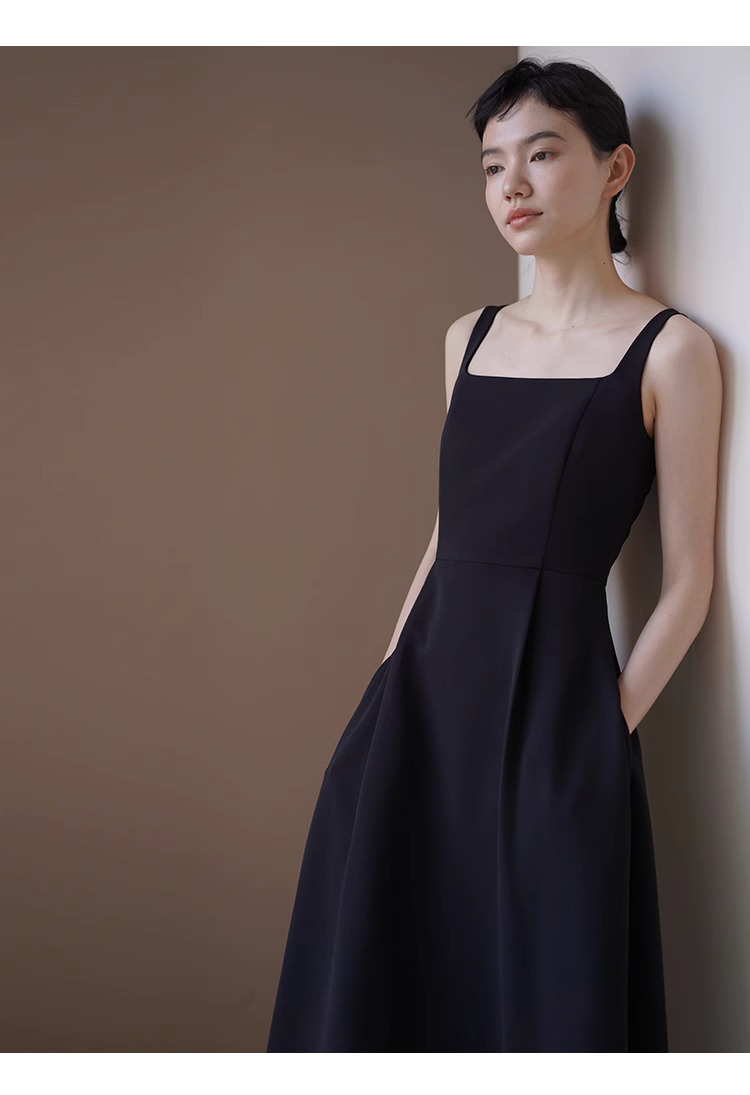 優雅赫本風小黑裙高腰分割拼接氣質方領背心A字洋裝女