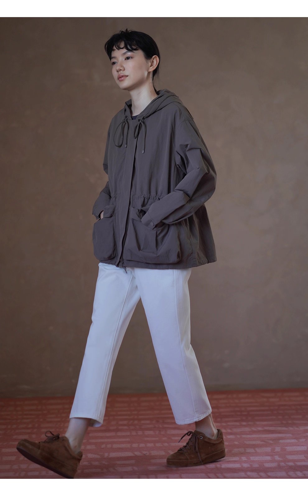 假期健行立體口袋設計抽繩收腰連帽寬鬆顯瘦沖風外套女