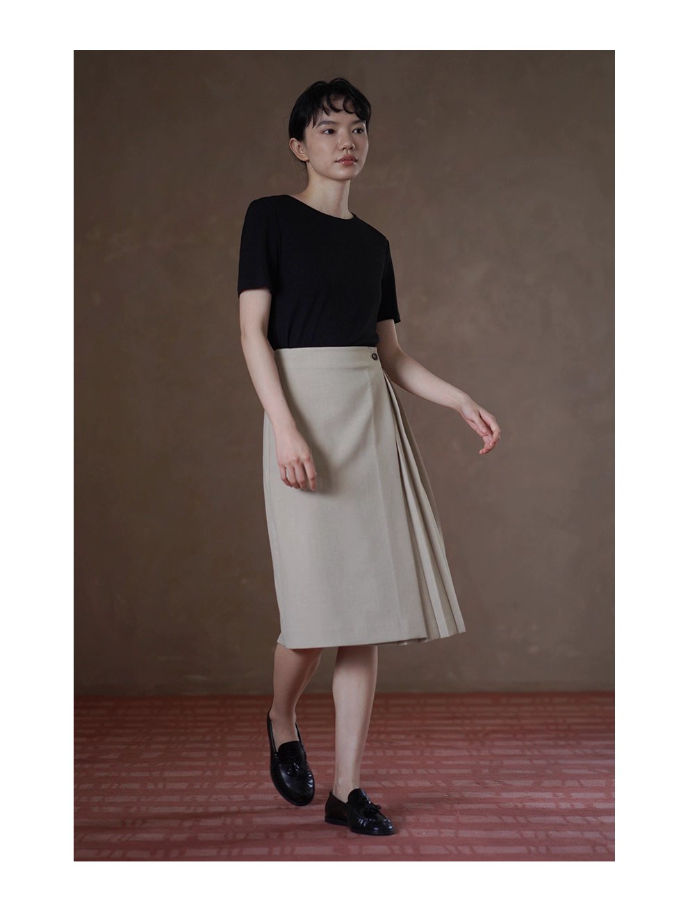 法式通勤一片圍裹式寬鬆直筒高腰不對稱壓褶顯瘦半身裙