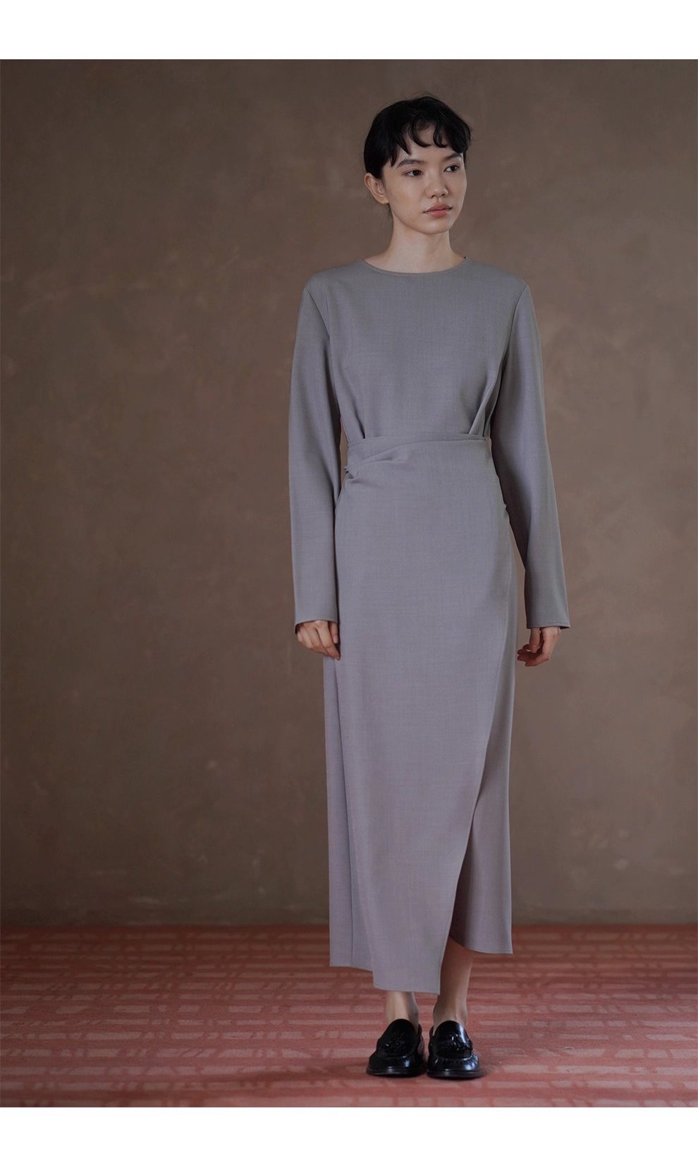 優雅認證高品質TR料簡約圍裹式綁帶收腰長顯瘦洋裝