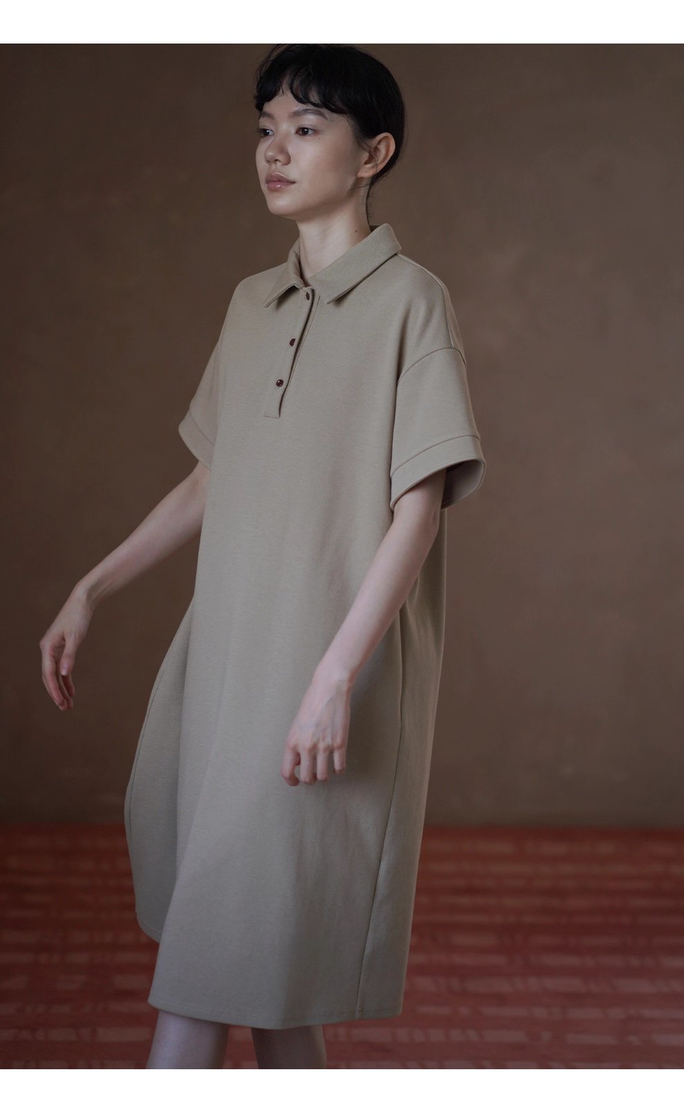 入秋的選擇寬鬆落肩顯瘦不挑人直筒polo領學院風洋裝