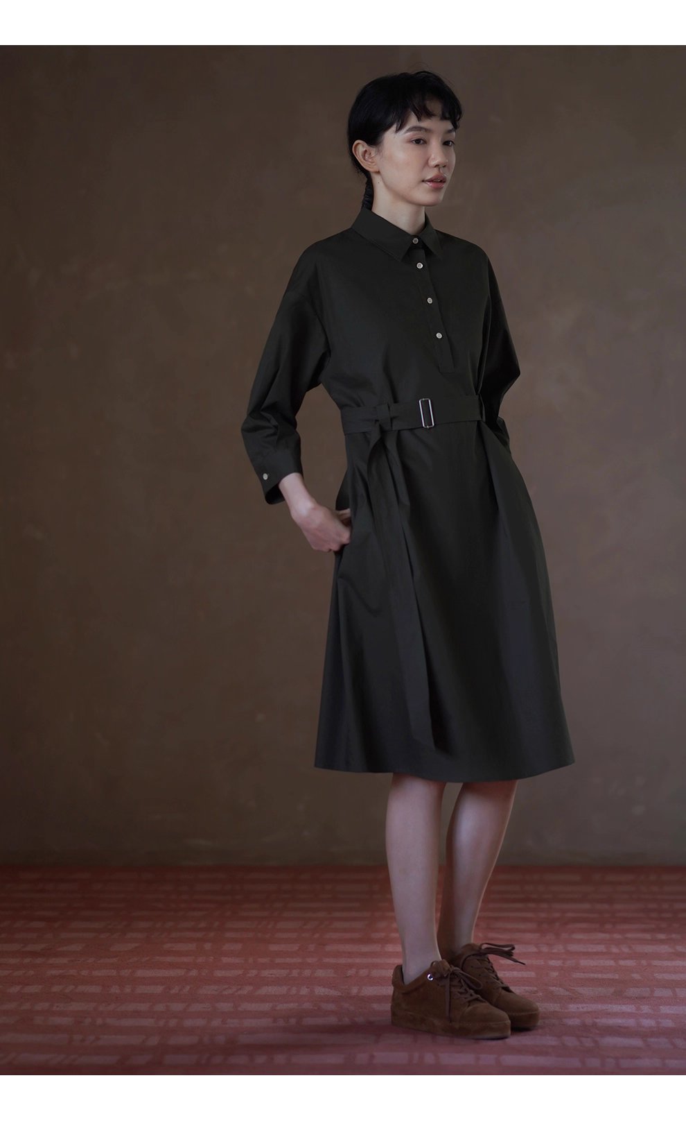 都會松柏水洗柔軟100棉隨性通勤寬鬆顯瘦腰帶襯衫洋裝