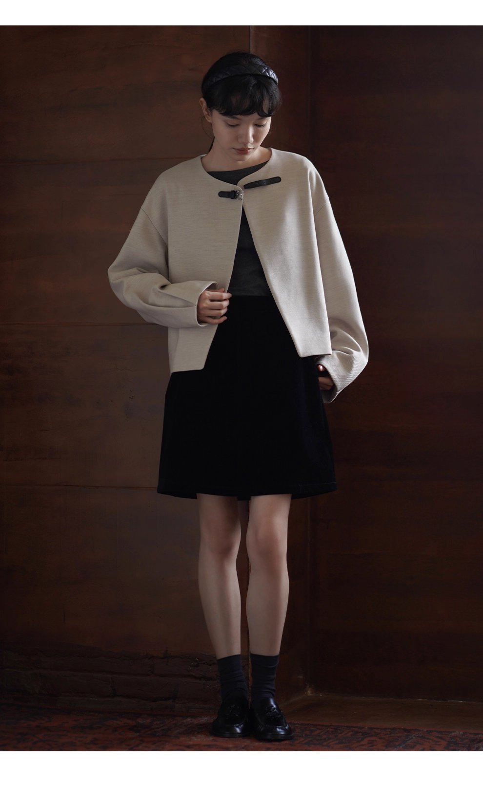 精巧皮袢系列羊毛精紡橫紋肌理感寬鬆圓領通勤西裝外套