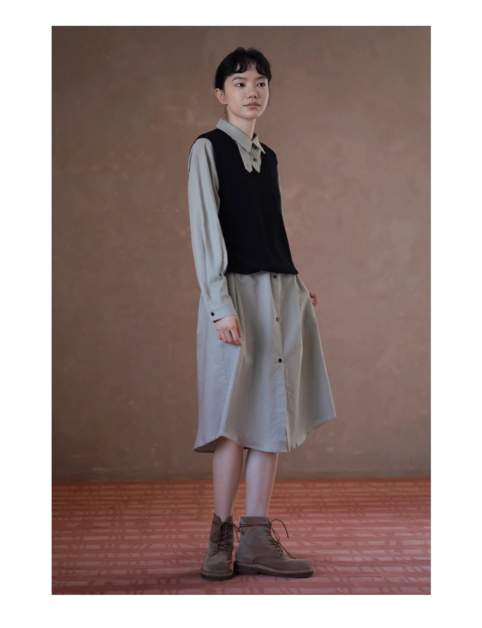 日常友善清透亞麻棉混紡襯衫領寬鬆H版型腰帶通勤洋裝