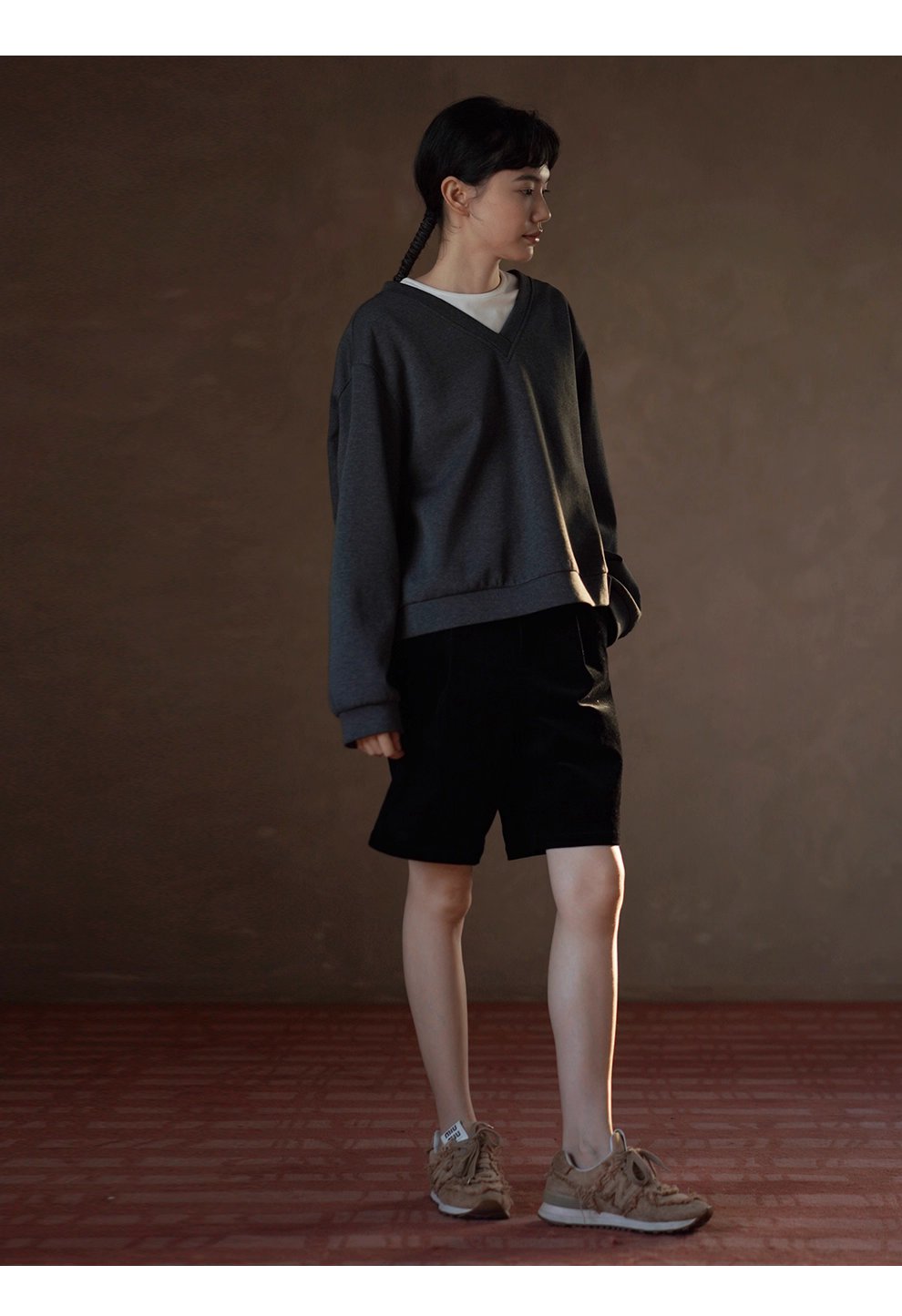 太空旅行衛衣V領寬鬆顯瘦休閒挺括H版落肩百搭短上衣女