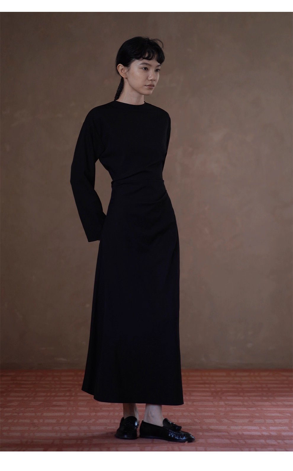 極簡品味優雅貴婦內搭洋裝圓領收腰通勤顯瘦裙子女