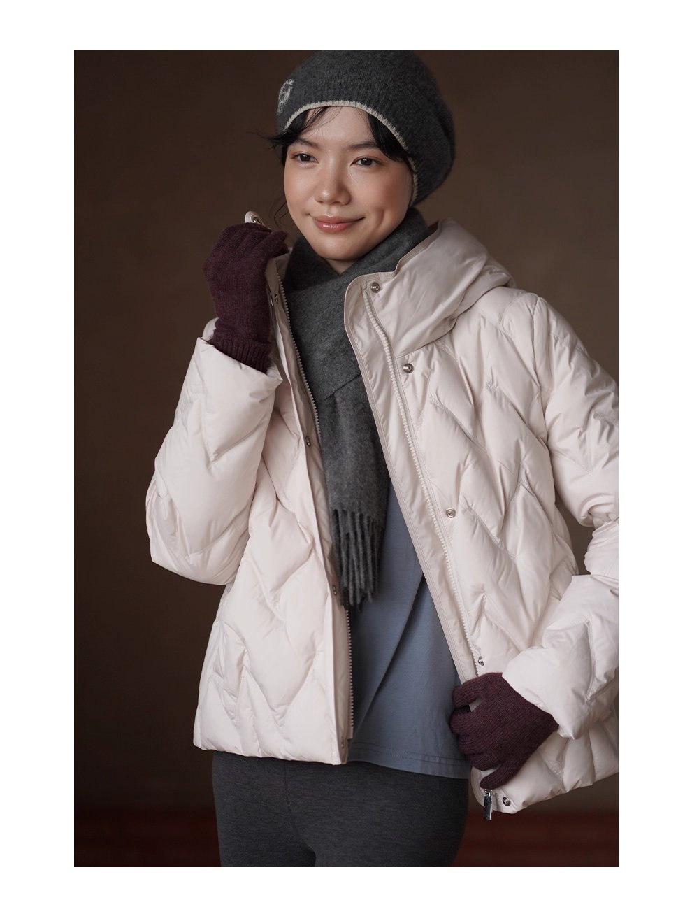 高密仿鑽絨人字紋絎線新國標90白鴨絨連帽短款羽絨衣女
