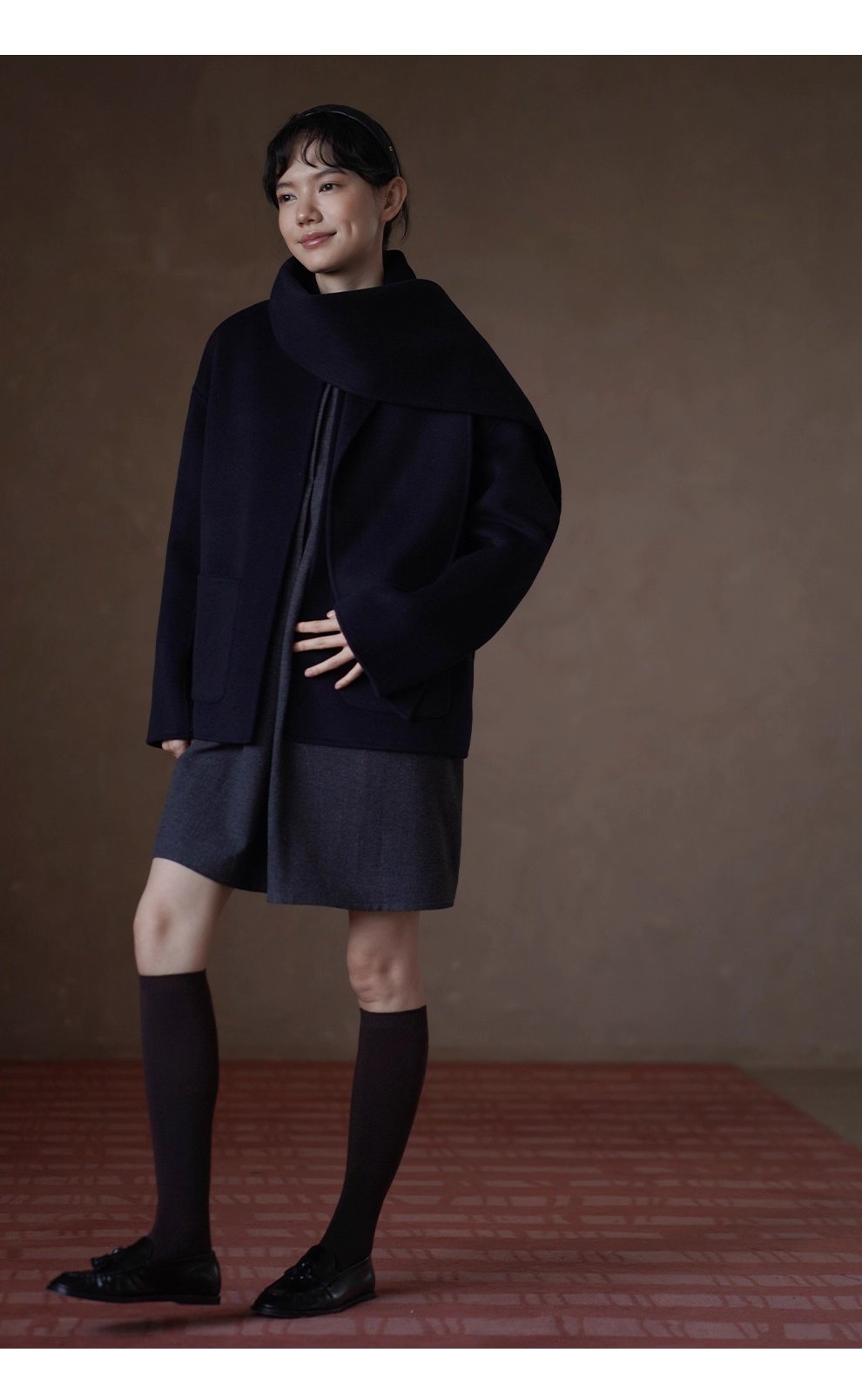 學院千金A字裙擺圓領半開門襟分割顯瘦短款加厚洋裝女