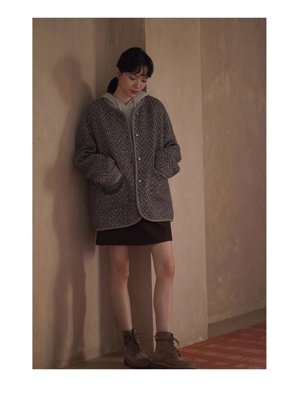 桑蠶絲綿羊毛混紡編織香香肌理寬鬆輪廓一手長夾棉大衣,桑蠶絲綿羊毛混紡編織香香肌理寬鬆輪廓一手長夾棉大衣,HBEW5095,桑蠶絲綿羊毛混紡編織香香肌理寬鬆輪廓一手長夾棉大衣,小香編織,羊毛混紡