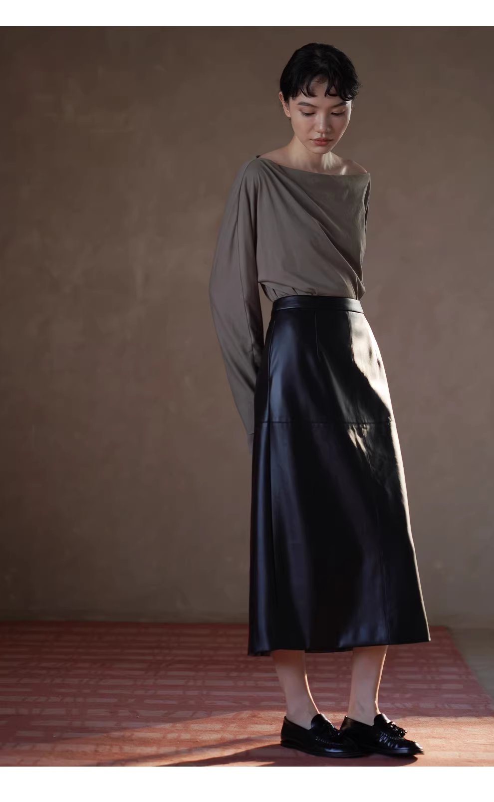冬日搭配硬通貨質感皮裙高腰直筒顯瘦分割通勤半身裙女,冬日搭配硬通貨質感皮裙高腰直筒顯瘦分割通勤半身裙女,HBEW2027,冬日搭配硬通貨質感皮裙高腰直筒顯瘦分割通勤半身裙女,直筒H型,啞光皮革