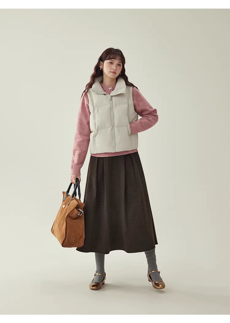 韓系純色無袖拉鍊棉服女冬新款立領馬甲疊穿外套,韓系純色無袖拉鍊棉服女冬新款立領馬甲疊穿外套,HBEW5105,韓系純色無袖拉鍊棉服女冬新款立領馬甲疊穿外套,疊搭造型,保暖舒適