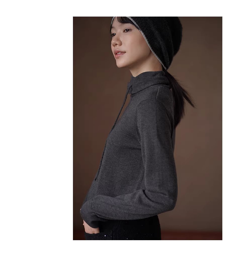 法式超細綿羊毛混紡疊量鬆弛堆堆領針織內搭合身上衣女,法式超細綿羊毛混紡疊量鬆弛堆堆領針織內搭合身上衣女,HBEW1167,法式超細綿羊毛混紡疊量鬆弛堆堆領針織內搭合身上衣女,連帽抽繩,羊毛混紡