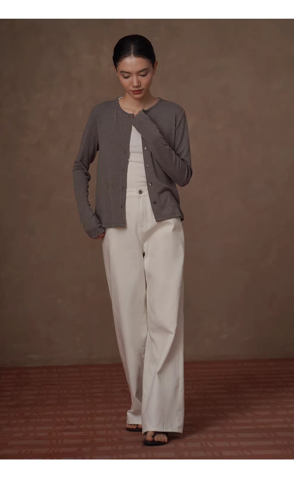 全能內搭合身彈性圓領開門襟顯瘦修身通勤長袖親膚上衣,全能內搭合身彈性圓領開門襟顯瘦修身通勤長袖親膚上衣,HBFS1012,全能內搭合身彈性圓領開門襟顯瘦修身通勤長袖親膚上衣,圓領排扣,長度適中